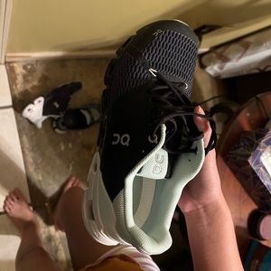 On cloud tennis shoes